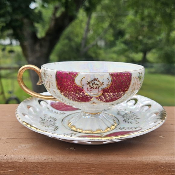 Royal Sealy Fine China Tea Cup & Saucer Iridescent Gold Burgundy & White - Picture 2 of 9